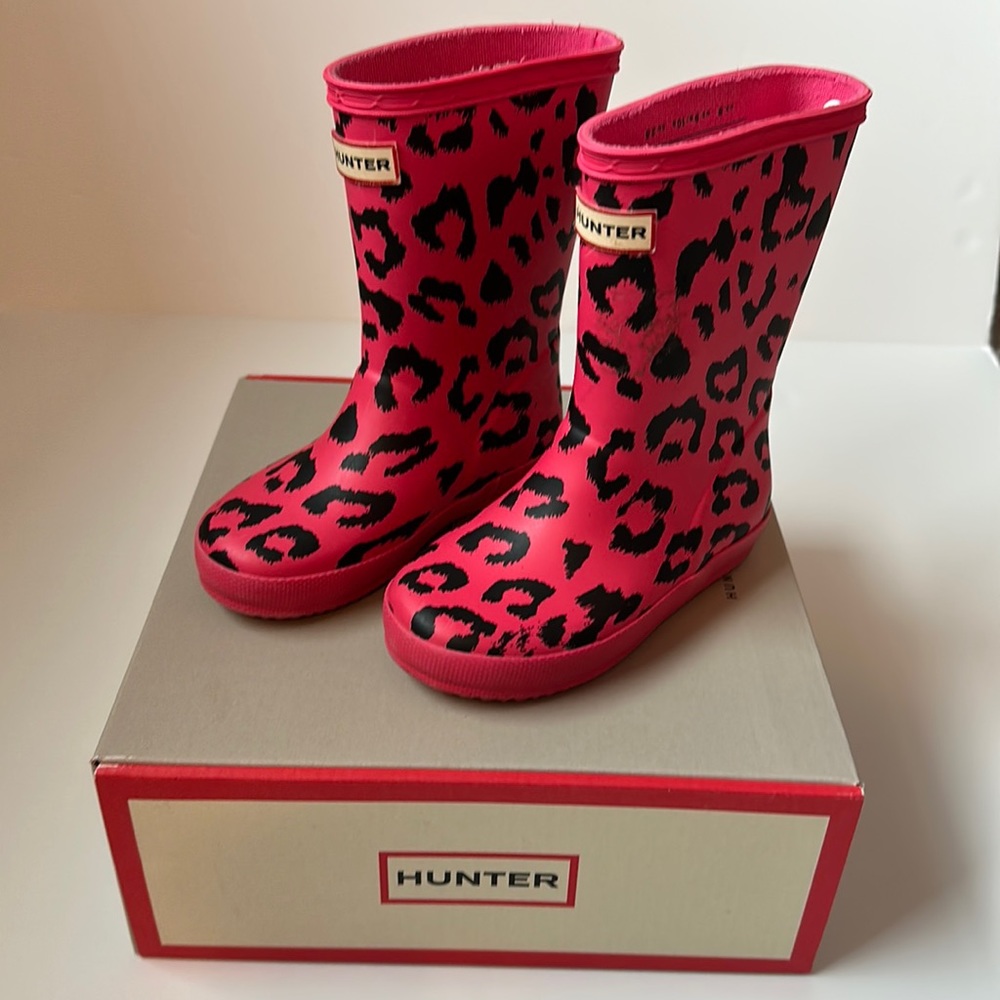 Hunter Kids first rain boot in arcade pink cheetah UK 8